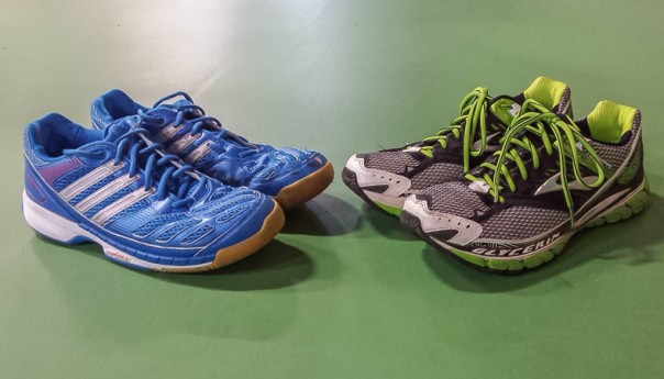 brooks badminton shoes